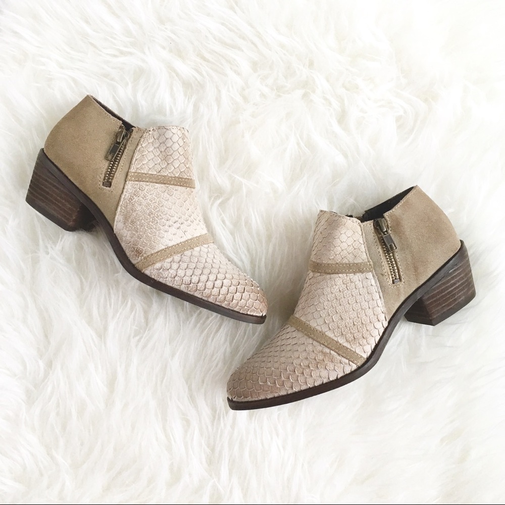 Charles David "Daenerys" Tan Suede Ankle Boots 7.5